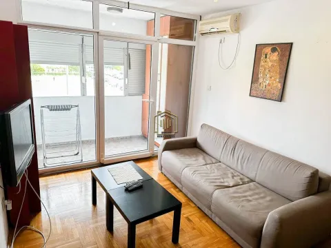 Rent, one bedroom apartment, 51m², Podgorica, Crna Gora - image 4