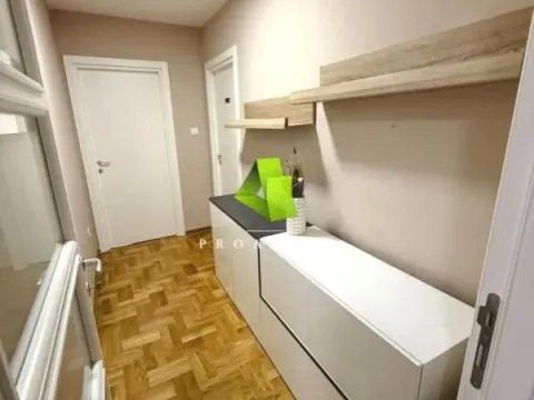 Prodaja, trosoban stan, 71m², Medijana, Niš - image 12