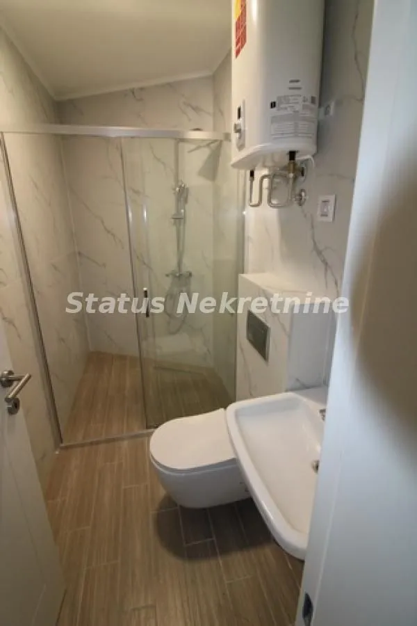 Prodaja, četvorosoban stan, 105m², Novi Sad, Srbija