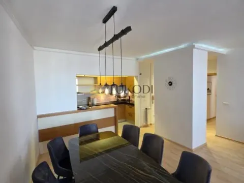 Izdavanje, trosoban stan, 85m², Stari Grad, Beograd - image 6