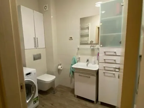 Prodaja, dvosoban stan, 68m², City Kvart, Podgorica - image 9