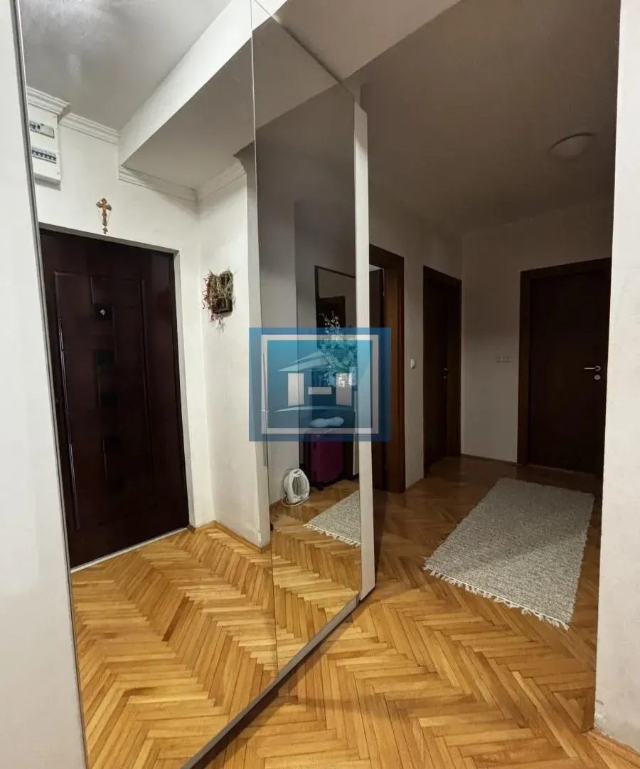 Prodaja, trosoban stan, 85m², Centar, Jagodina