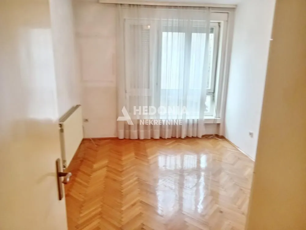 Prodaja, trosoban stan, 70m², Vračar Hram, Vračar Sve Podlokacije