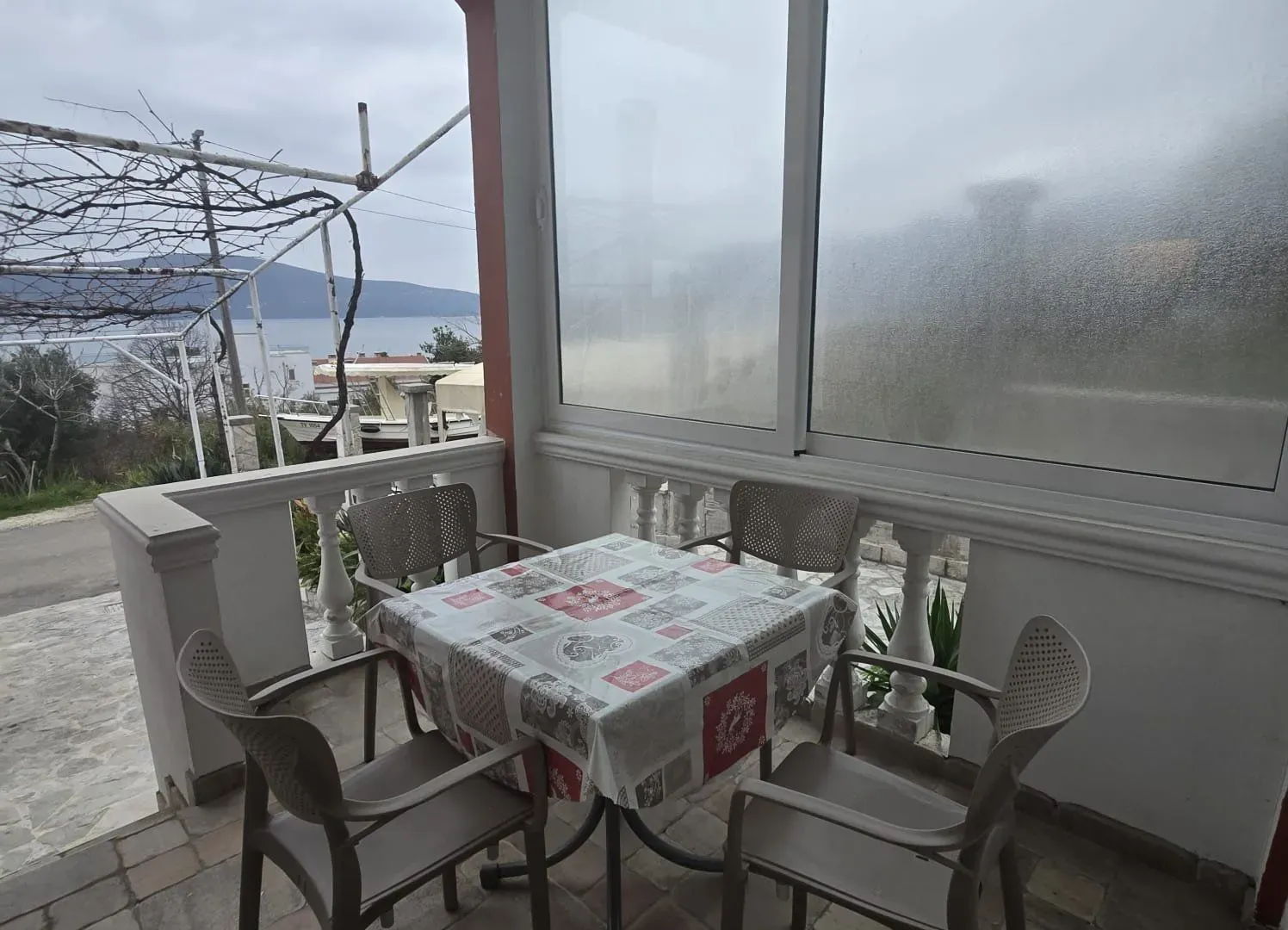 Rent, studio apartment, 35m², Tivat, Crna Gora