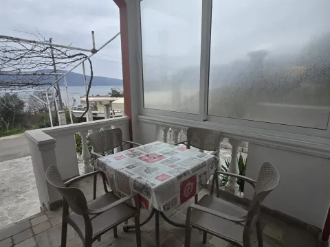 Rent, studio apartment, 35m², Tivat, Crna Gora - image 1