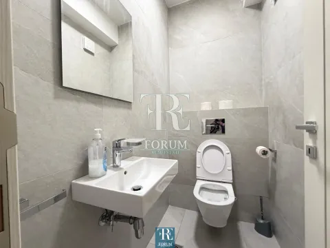 Izdavanje, trosoban stan, 97m², Central Point, Podgorica - image 10