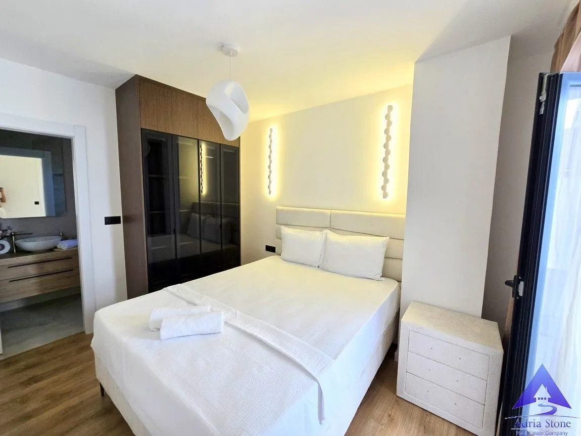 Rent, hospitality venue, 440m², Adok, Budva