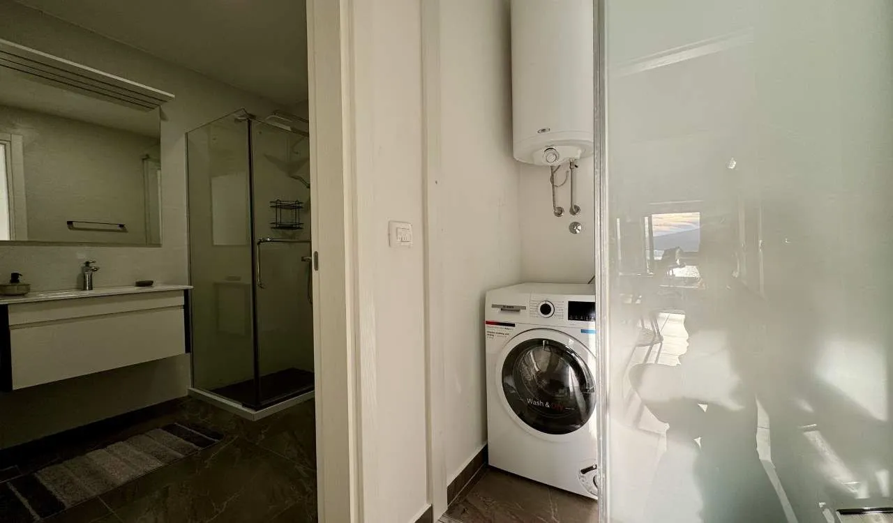 Izdavanje, dvosoban stan, 91m², Opatovo, Tivat