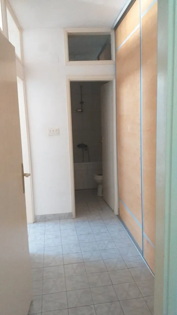 Prodaja, trosoban stan, 68m², Stari Aerodrom, Podgorica