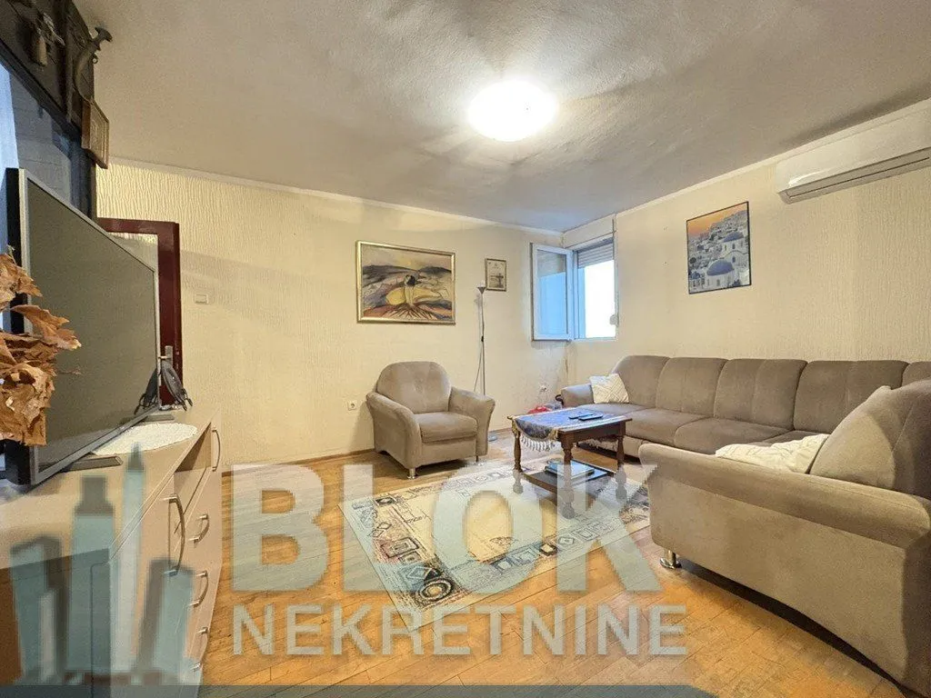Prodaja, dvosoban stan, 80m², Blok 5, Podgorica