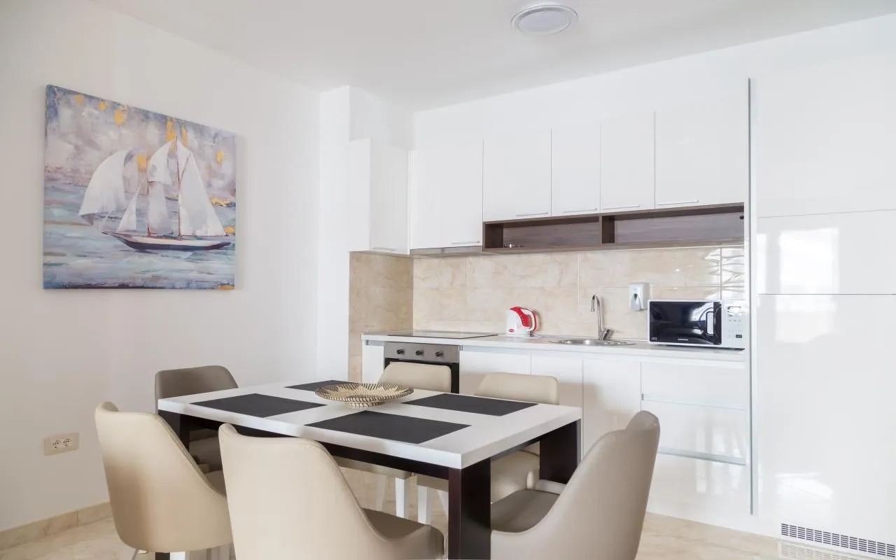 Sale, two bedroom apartment, 89m², Bečići, Budva