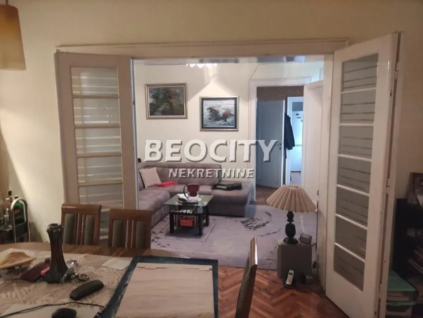 Prodaja, trosoban stan, 80m², Centar, Novi Sad