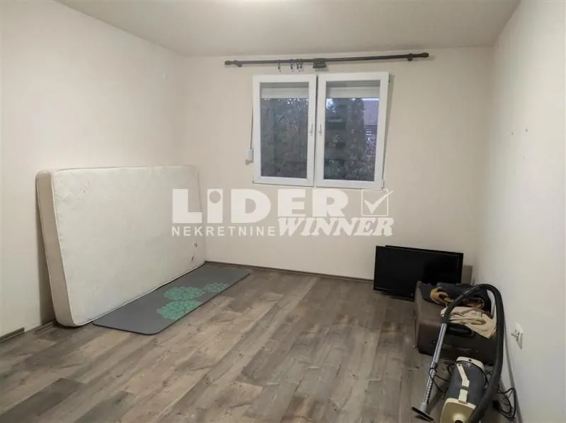 Sale, house, 270m², Zvezdara Sve Podlokacije, Beograd