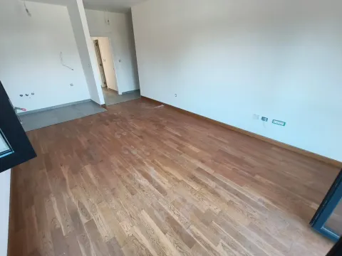 Rent, two bedroom apartment, 67m², Tološi, Podgorica - image 8