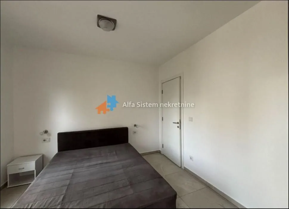 Rent, three bedroom apartment, 55m², Južni Bulevar, Vračar Sve Podlokacije