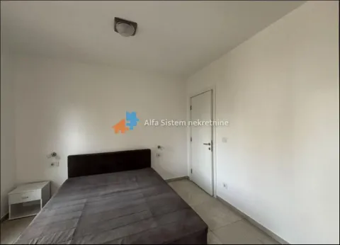 Rent, three bedroom apartment, 55m², Južni Bulevar, Vračar Sve Podlokacije - image 9