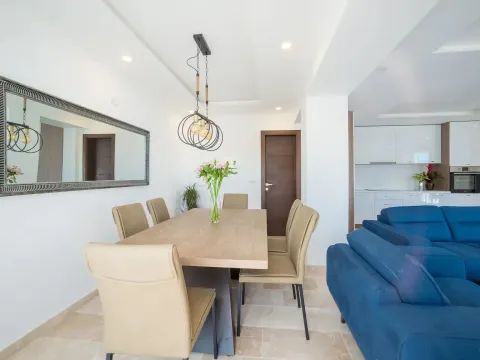 Sale, house, 170m², Bečići, Budva - image 6