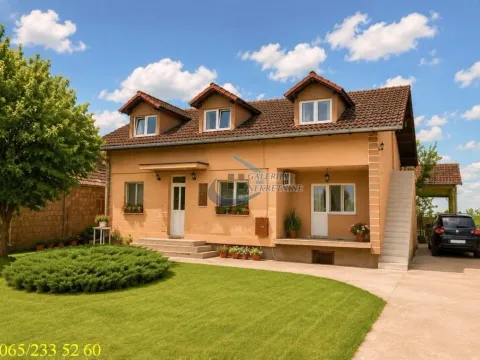 Sale, house, 290m², Centar, Inđija - image 2