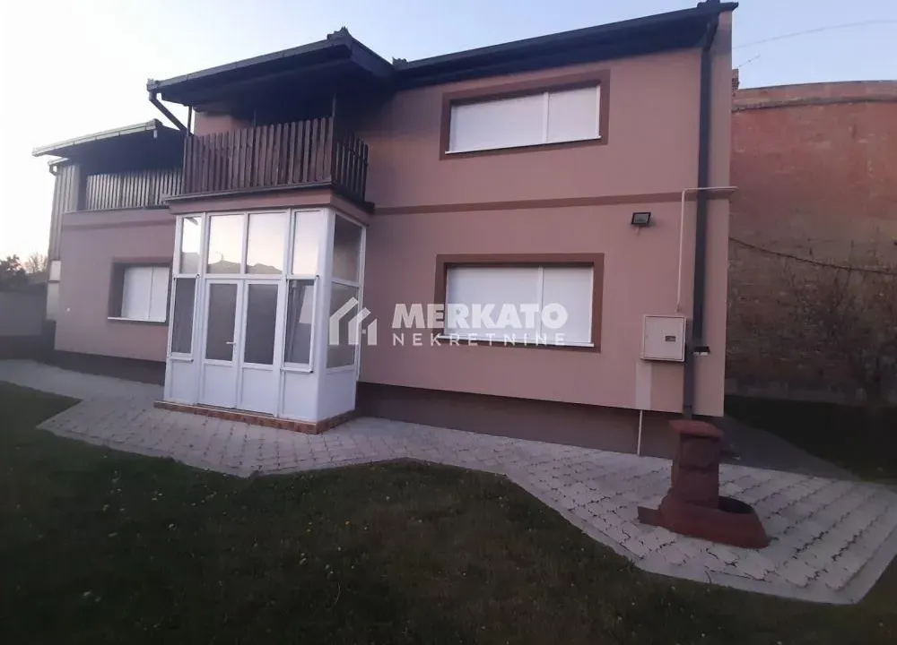 Sale, house, 369m², Centar, Zrenjanin