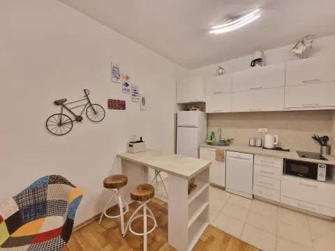 Rent, one bedroom apartment, 47m², Bečići, Budva - image 16