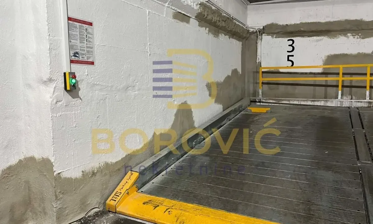 Rent, parking/garage, 13m², Uciteljsko Naselje, Zvezdara Sve Podlokacije