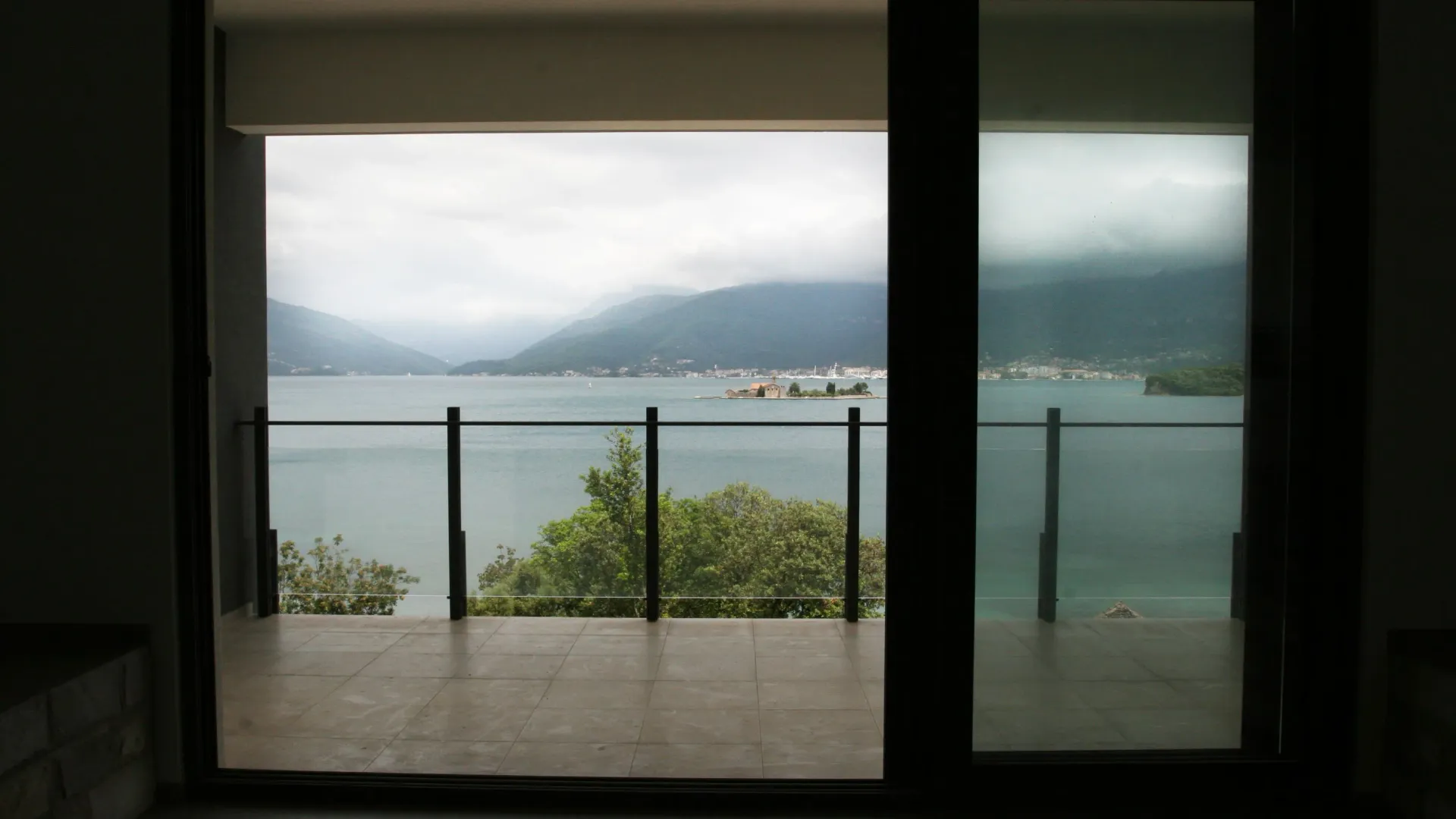 Sale, house, 700m², Krašići, Tivat