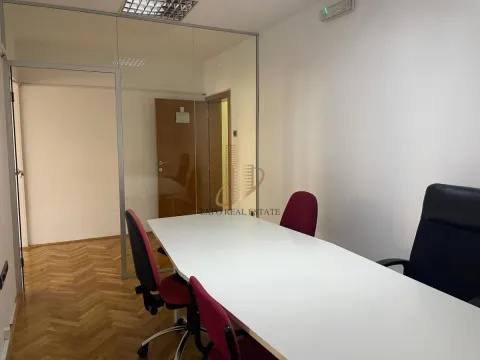 Izdavanje, poslovni prostor, 106m², Bulevar Oslobodjenja, Novi Sad Sve Podlokacije - image 6