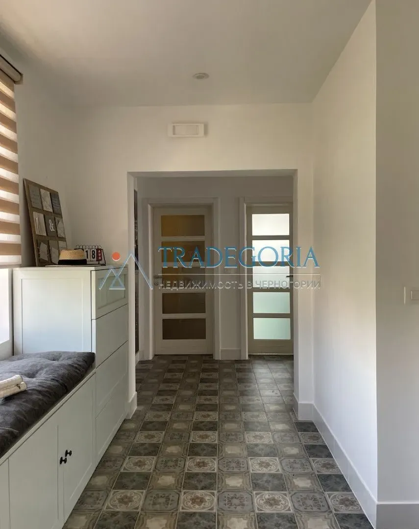 Prodaja, četvorosoban stan, 222m², Dobra Voda, Bar