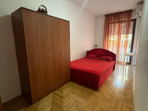 Izdavanje, jednosoban stan, 55m², Preko Morače, Podgorica - image 2