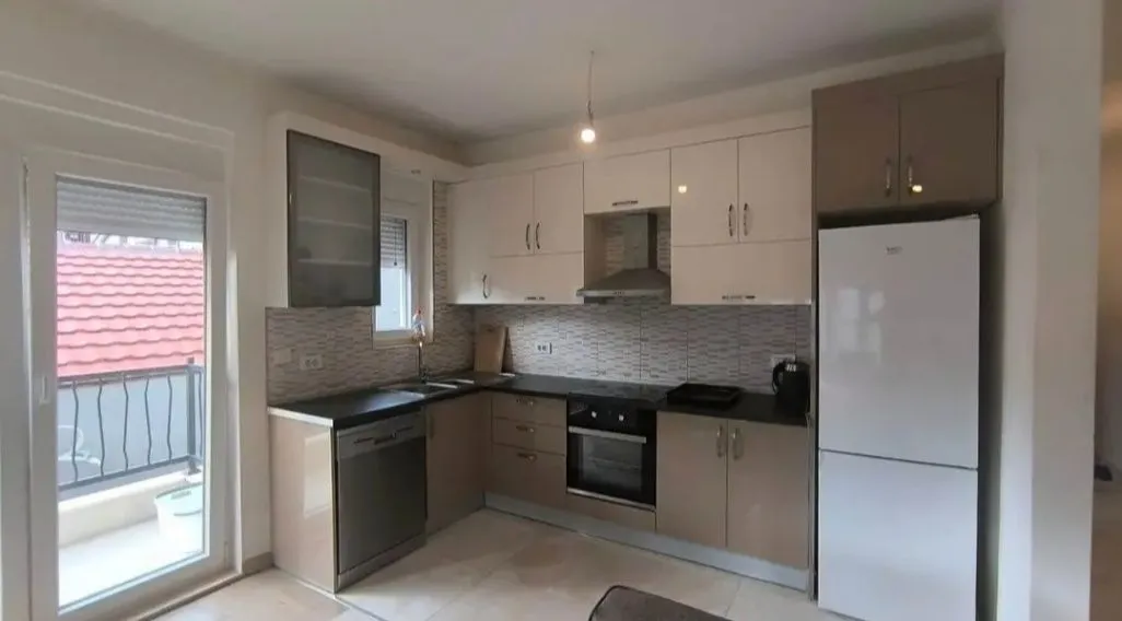 Izdavanje, jednosoban stan, 55m², Stari Aerodrom, Podgorica