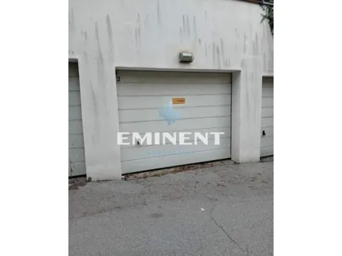 Izdavanje, trosoban stan, 98m², Savski Venac, Beograd - image 20