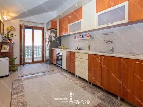 Prodaja, četvorosoban stan, 137m², Topla, Herceg Novi - image 9