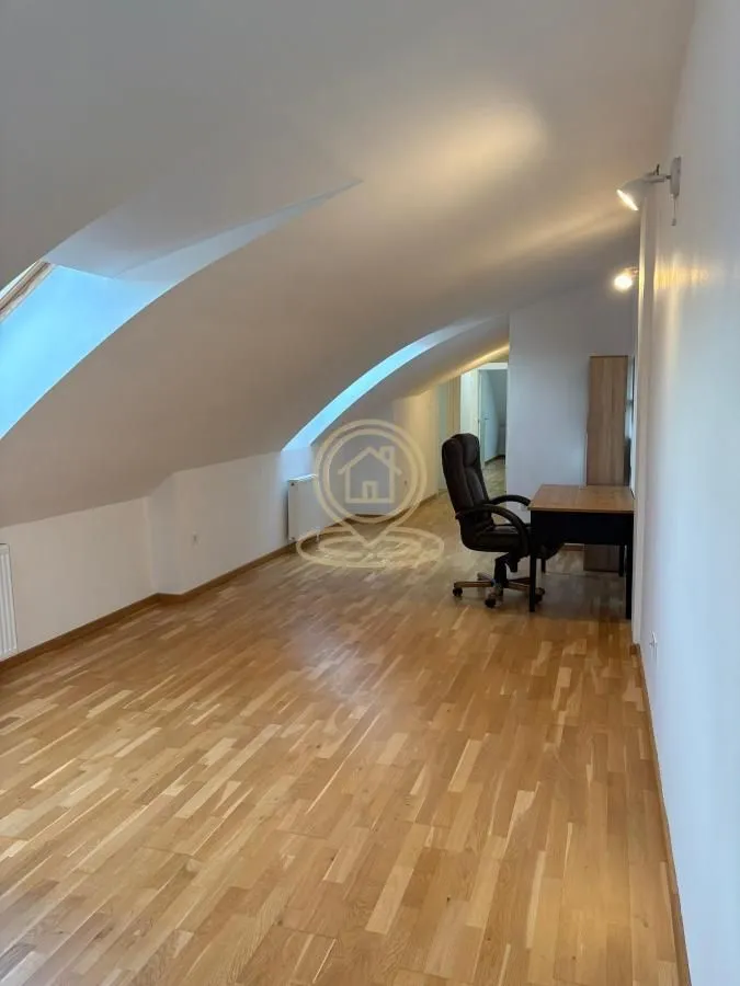 Izdavanje, stan, 180m², Nova Detelinara, Novi Sad Sve Podlokacije