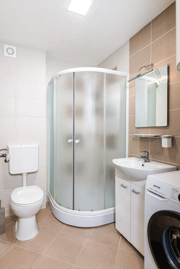 Prodaja, dvosoban stan, 66m², Lazi, Budva