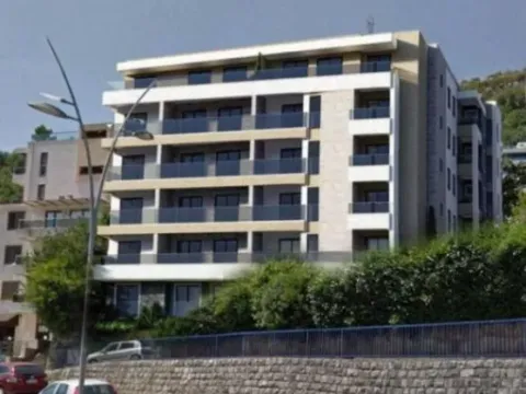 Prodaja, jednosoban stan, 45m², Bečići, Budva - image 1