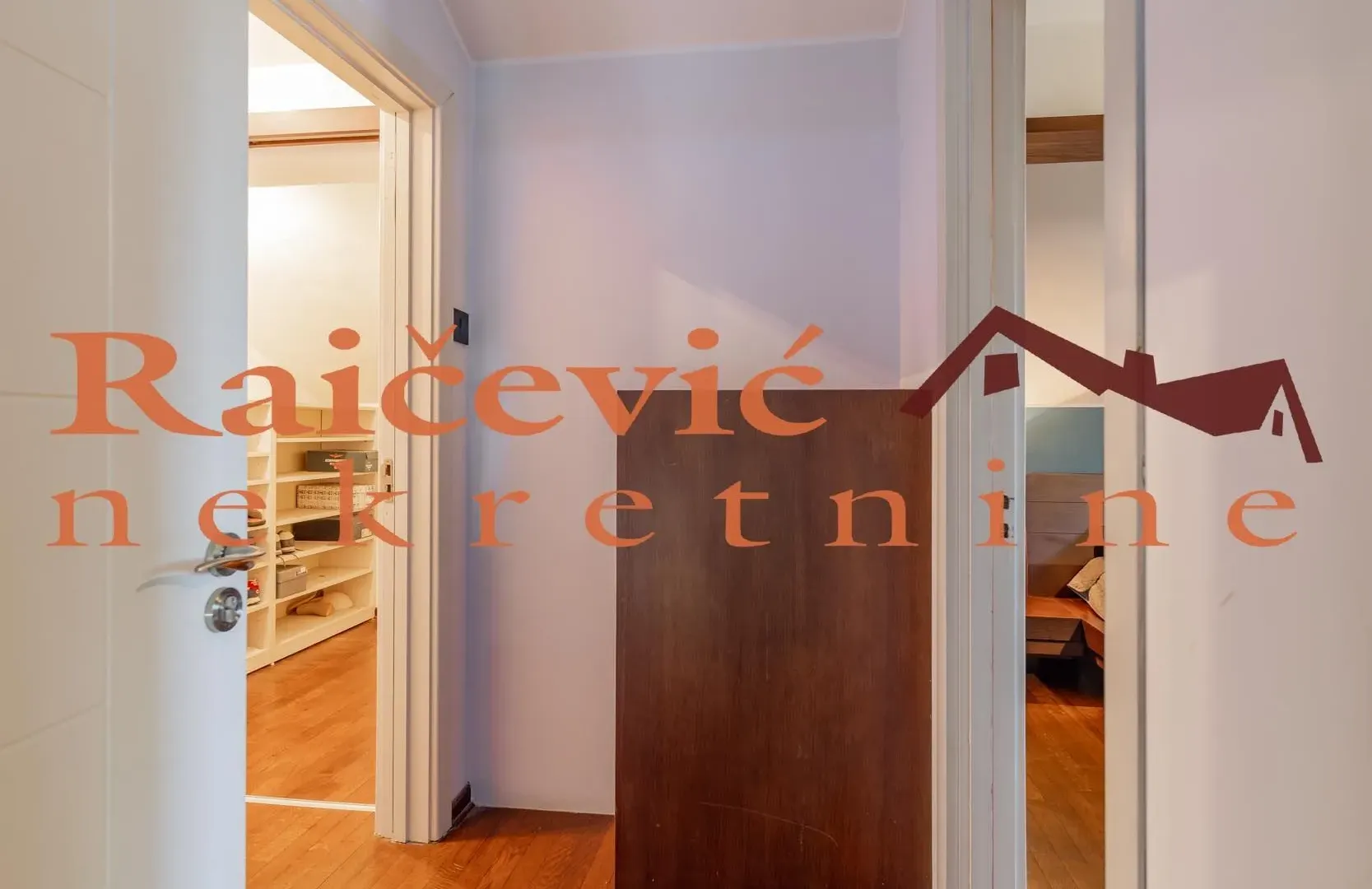 Sale, four bedroom apartment, 136m², Autokomanda, Voždovac Sve Podlokacije