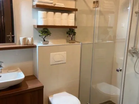 Izdavanje, jednosoban stan, 45m², Radanovići, Kotor - image 8