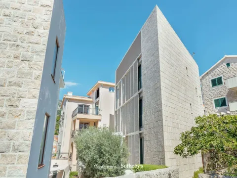 Prodaja, kuća, 321m², Pržno, Budva - image 16