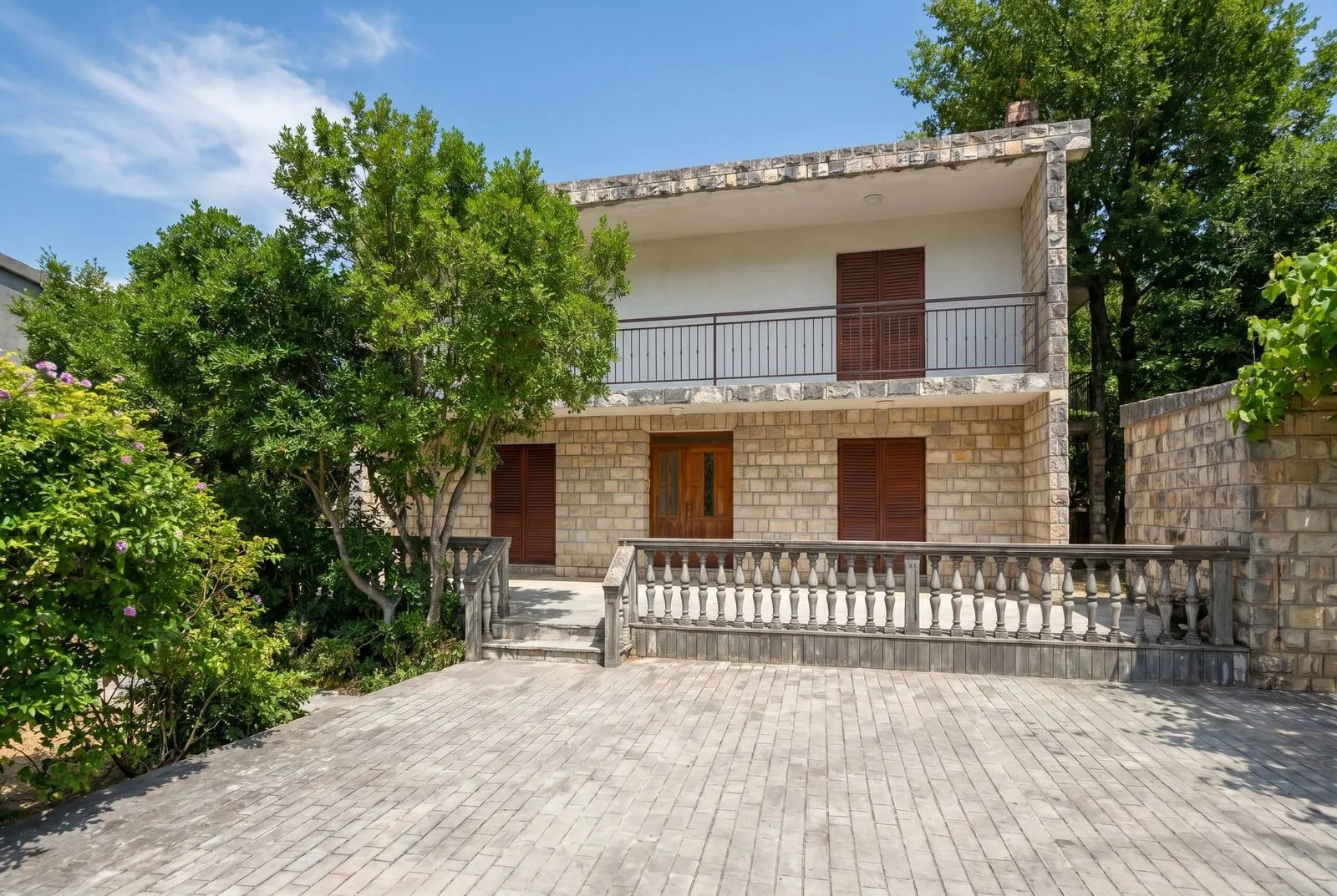 Prodaja, kuća, 250m², Lastva Grbaljska, Kotor