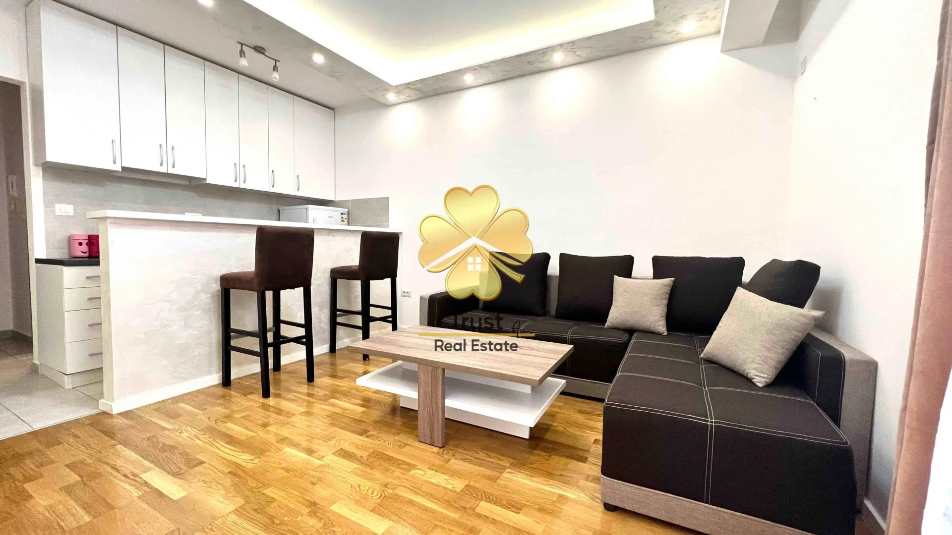 Rent, studio apartment, 30m², Stari Aerodrom, Podgorica
