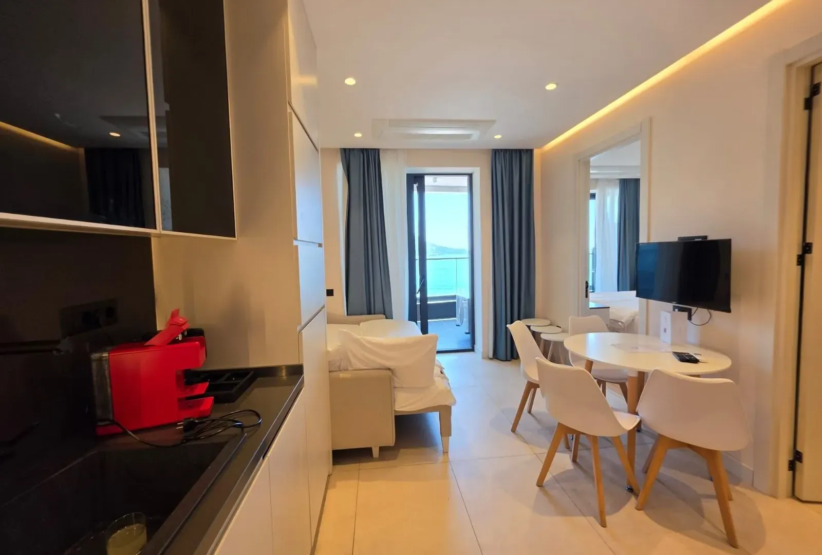 Sale, one bedroom apartment, 44m², Bečići, Budva