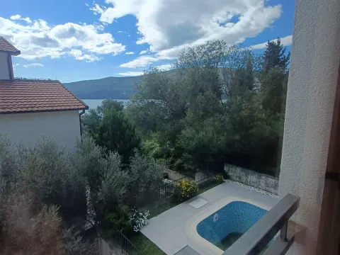 Rent, one bedroom apartment, 45m², Baošići, Herceg Novi - image 13