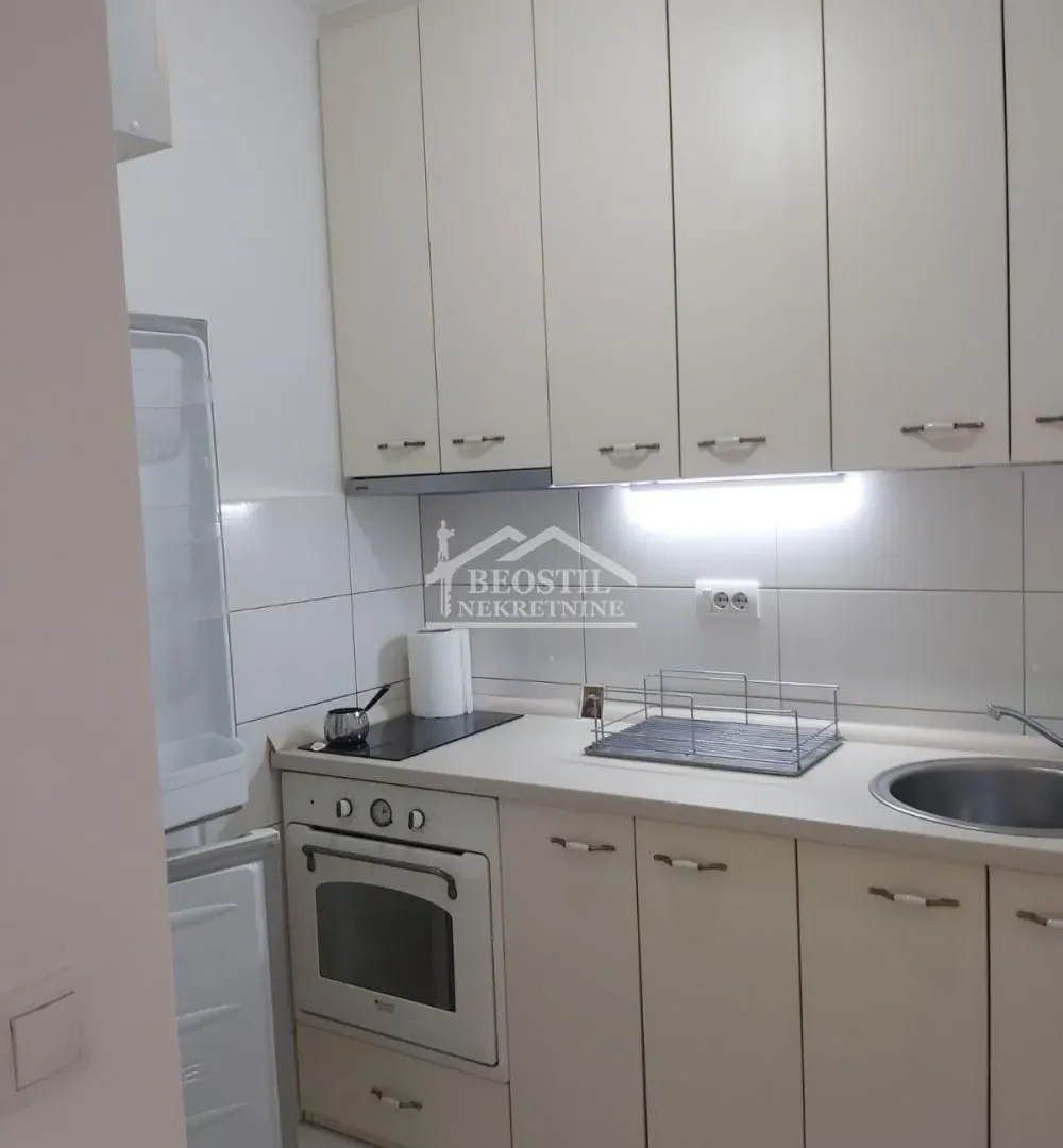 Rent, three bedroom apartment, 65m², Novi Beograd Blok 21, Novi Beograd Sve Podlokacije