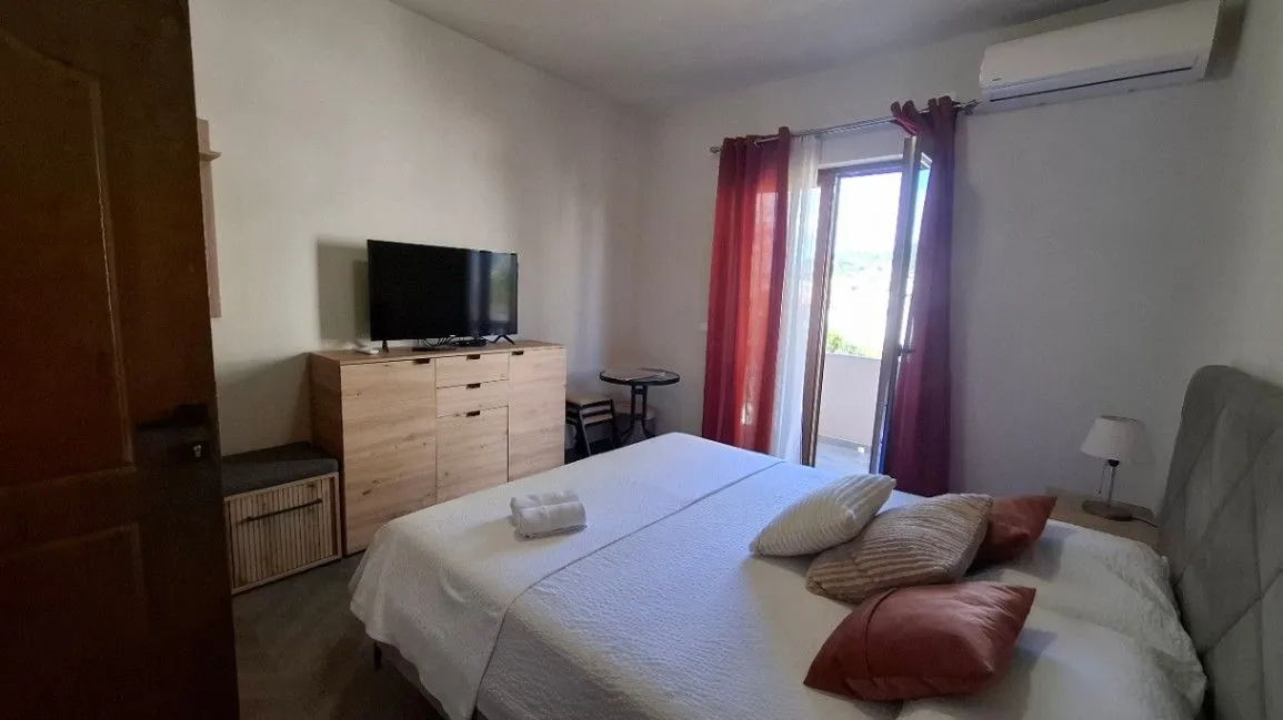 Rent, one bedroom apartment, 50m², Ilino, Bar
