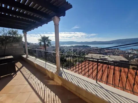 Izdavanje, stan, 81m², Tivat, Crna Gora - image 2