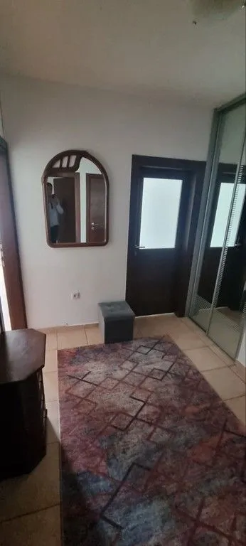 Izdavanje, dvosoban stan, 74m², Nova Dalmatinska, Podgorica