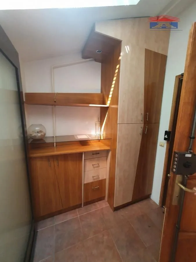 Izdavanje, dvosoban stan, 38m², Grbavica, Novi Sad Sve Podlokacije