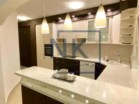 Rent, three bedroom apartment, 120m², City Kvart, Podgorica - image 5