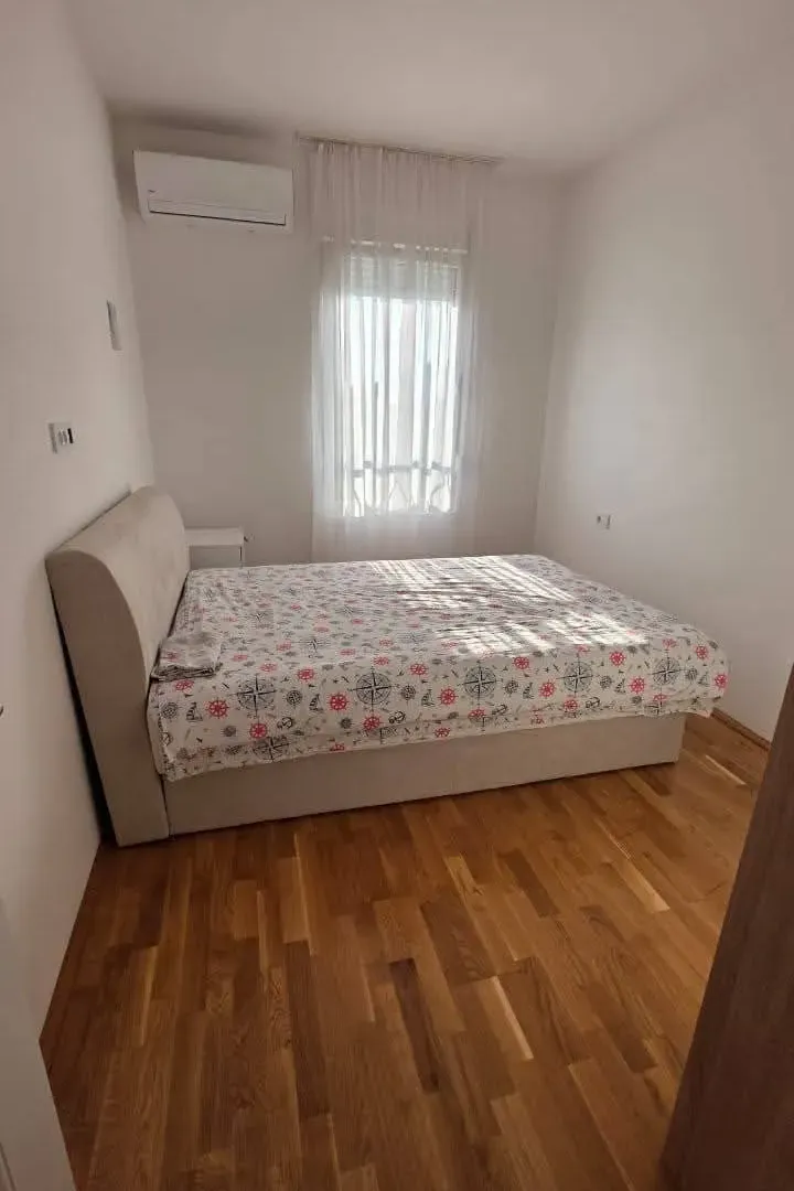 Prodaja, dvosoban stan, 70m², 1 maj, Podgorica