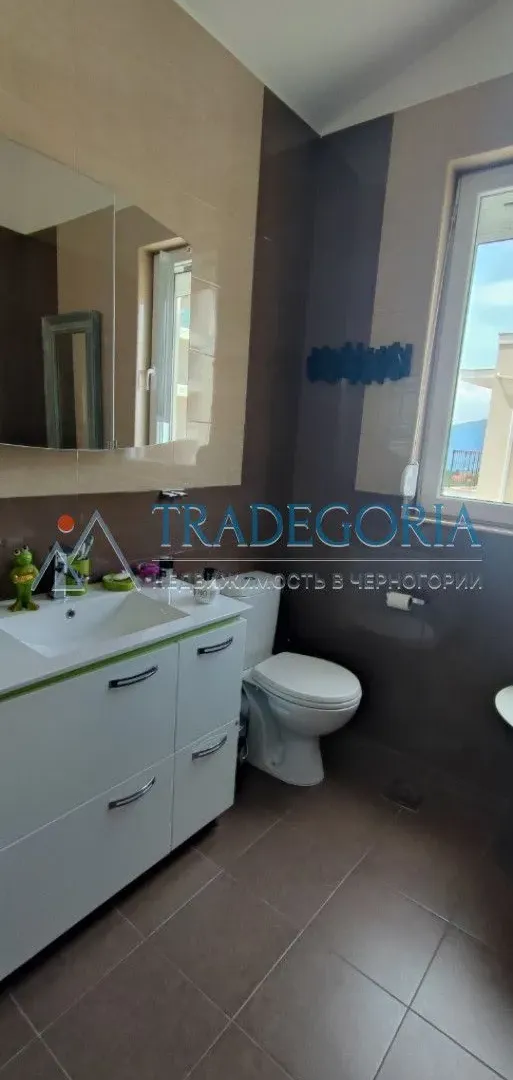 Prodaja, trosoban stan, 110m², Tivat, Crna Gora
